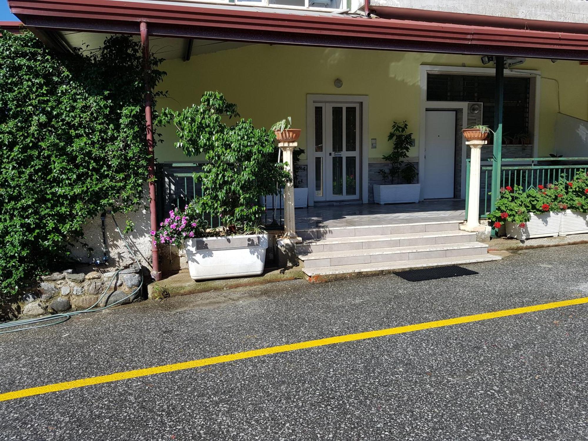 Stylish Terina - Le Lincelle, Lamezia - Bright, Spacious, Elegant And With Terrace * SantʼEufemia Lamezia